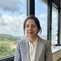 Frau  Mana Mohajer, Ph.D.